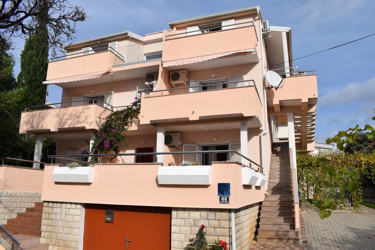 Apartmani Katica Novalja Exteriör bild