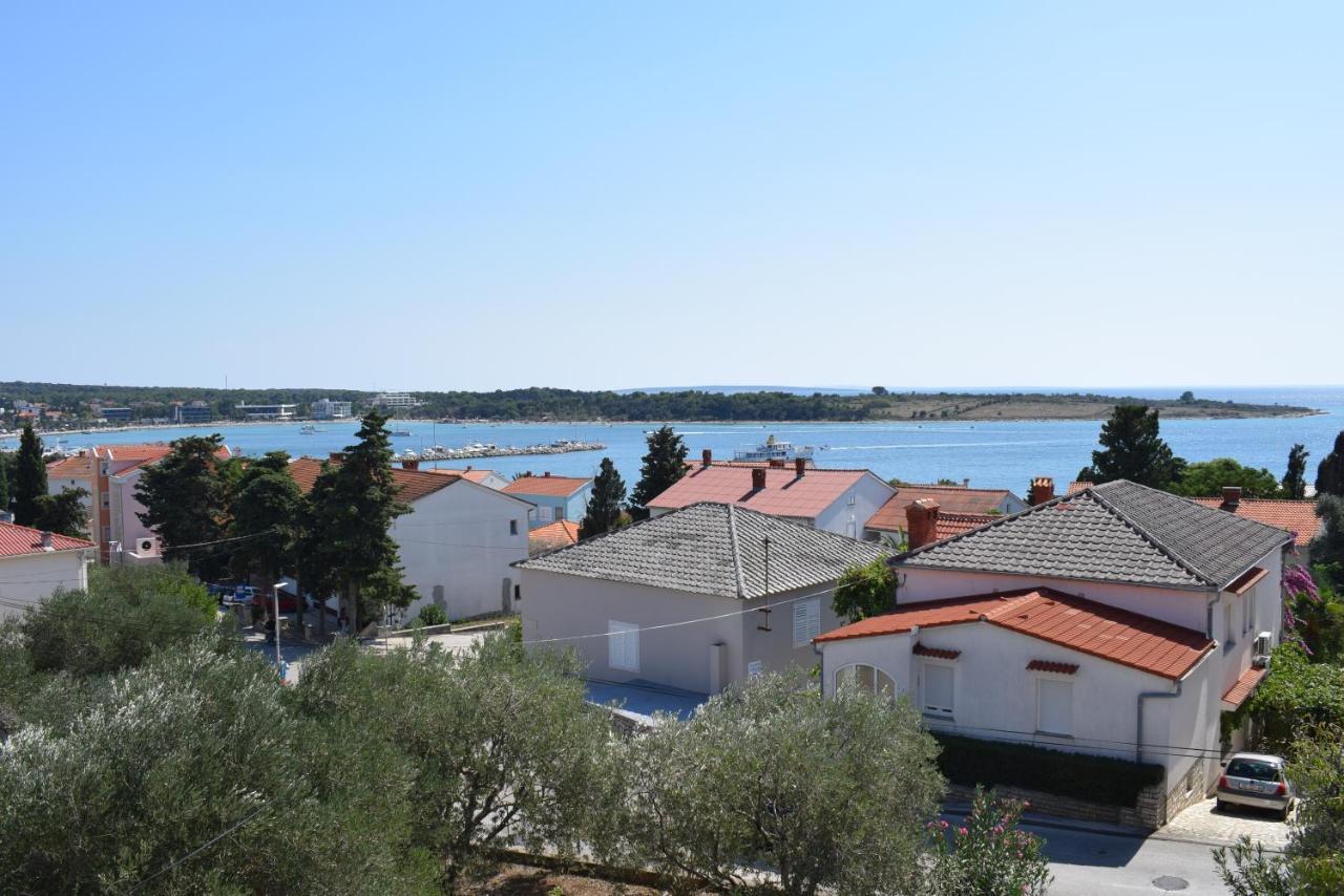 Apartmani Katica Novalja Exteriör bild