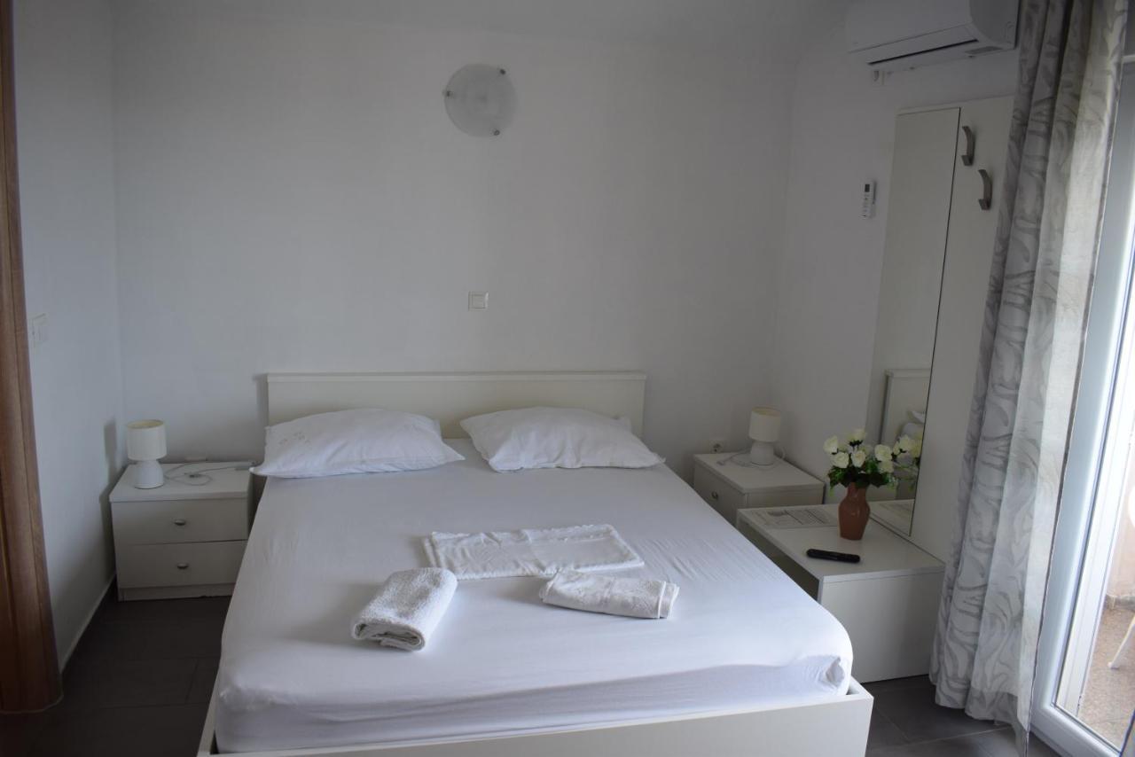 Apartmani Katica Novalja Exteriör bild