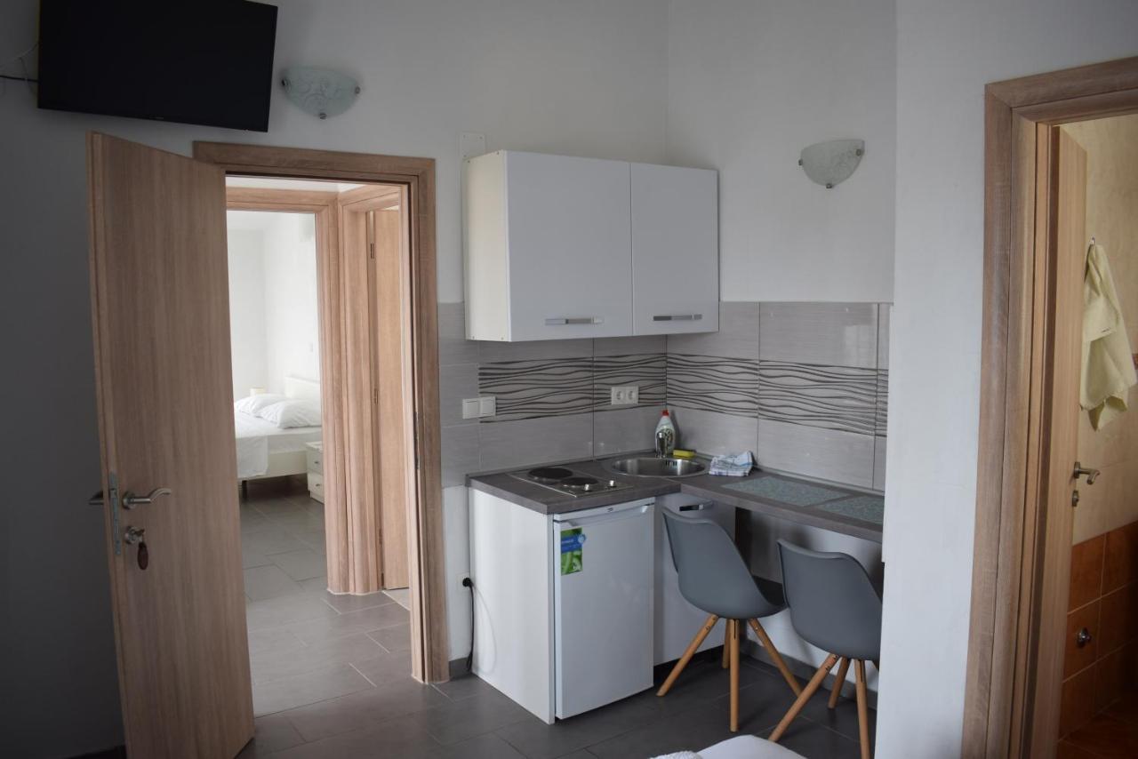Apartmani Katica Novalja Exteriör bild