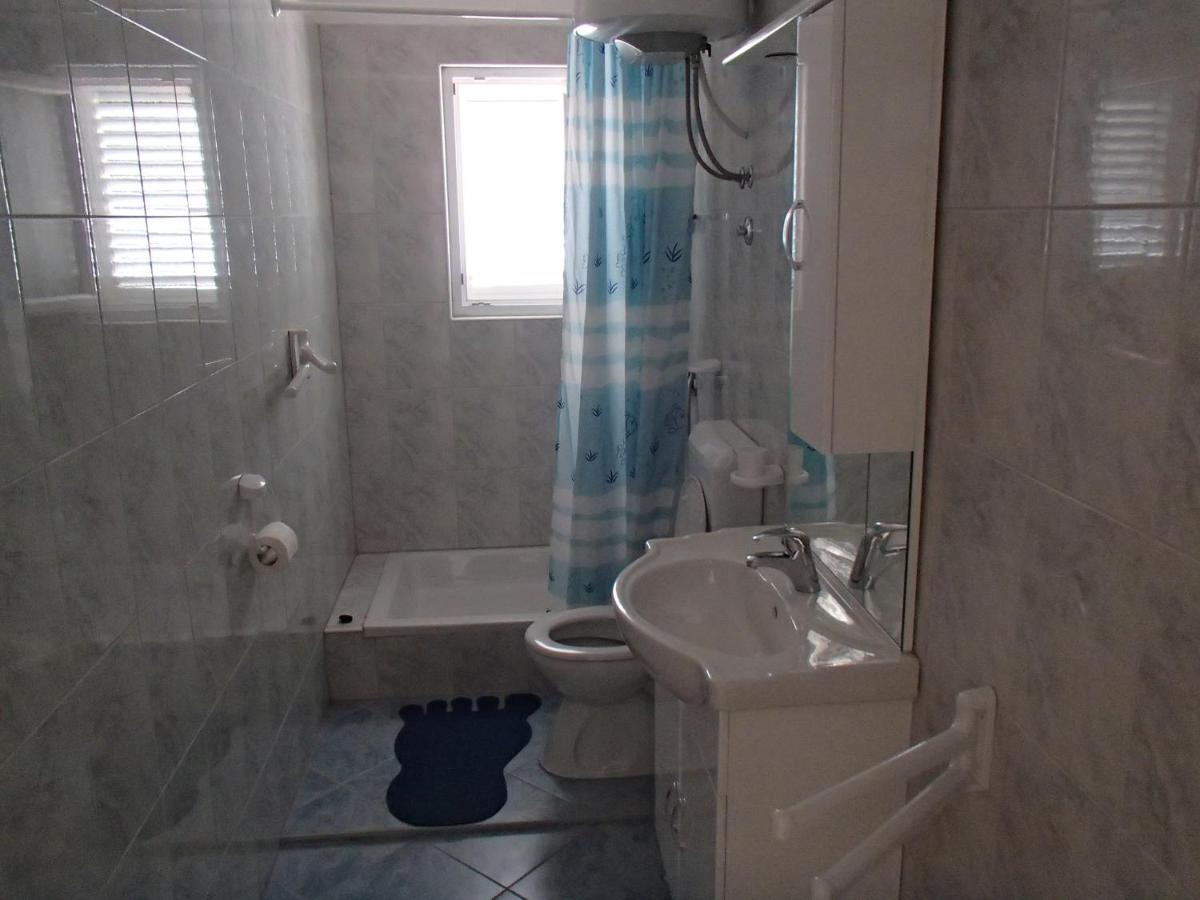 Apartmani Katica Novalja Exteriör bild