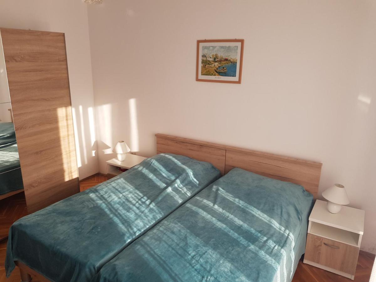 Apartmani Katica Novalja Exteriör bild