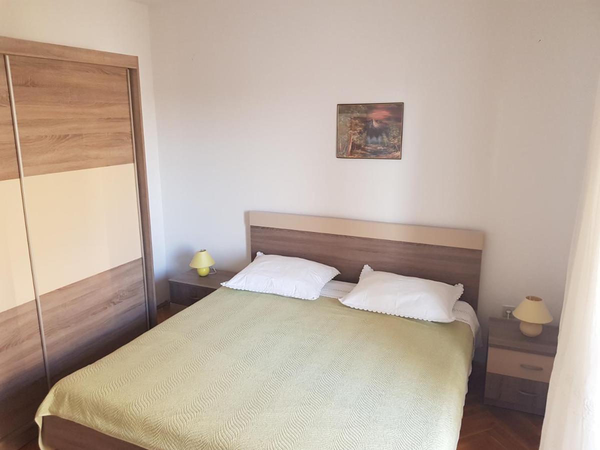 Apartmani Katica Novalja Exteriör bild
