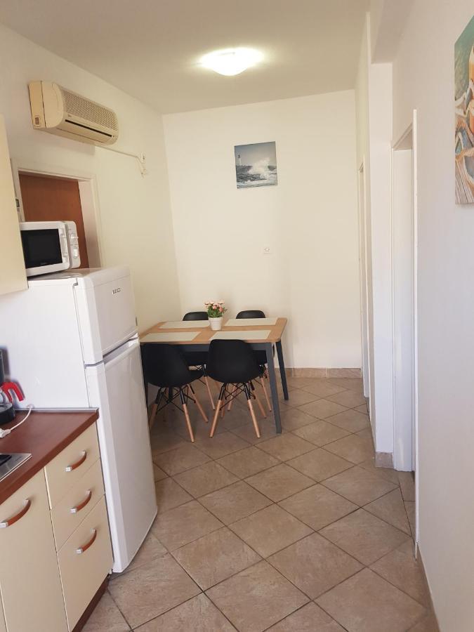 Apartmani Katica Novalja Exteriör bild